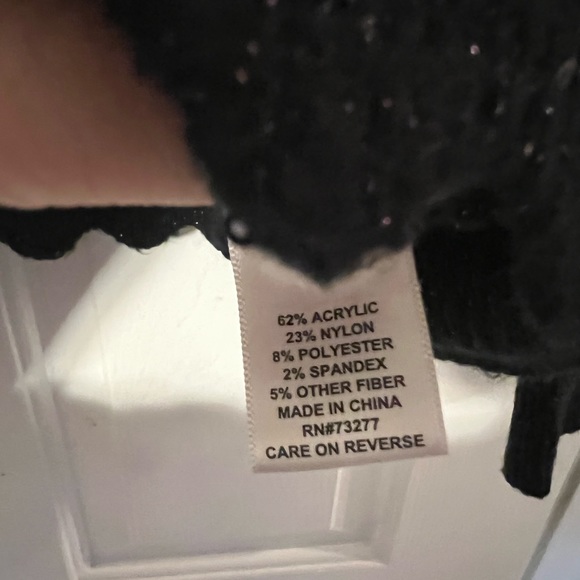 Elle small sparkle sequin glitter black sweater scallop long sleeve balloon - Picture 6 of 9